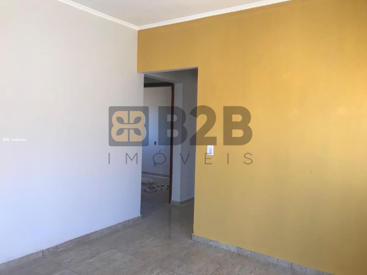 Casa à venda com 2 quartos, 226m² - Foto 9