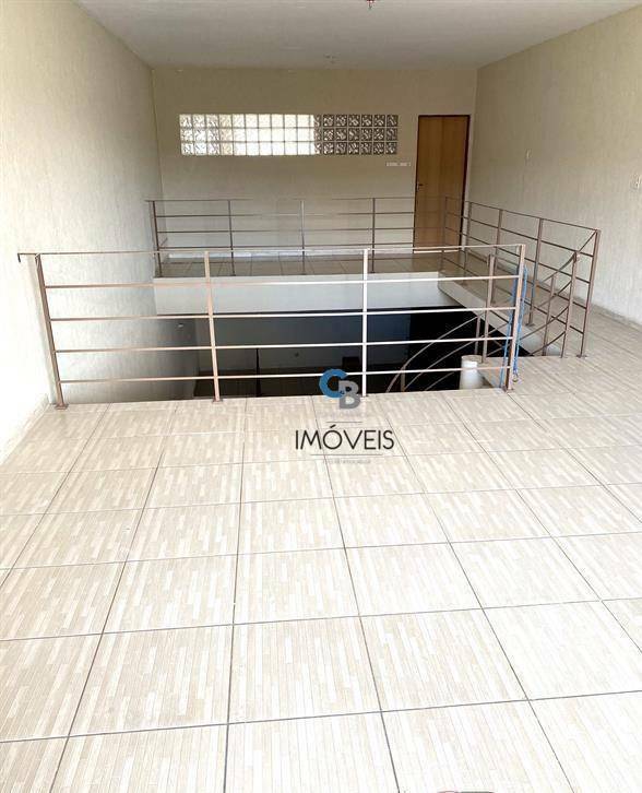 Sobrado à venda com 3 quartos, 150m² - Foto 1