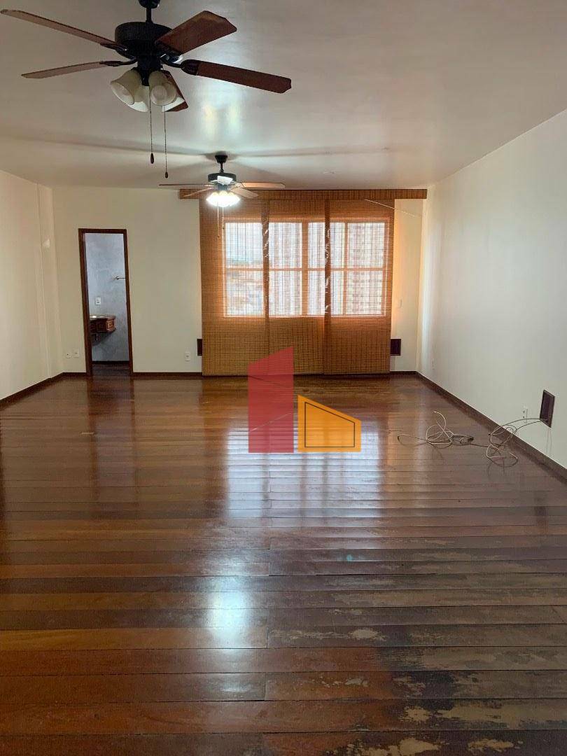 Apartamento à venda com 4 quartos, 195m² - Foto 1