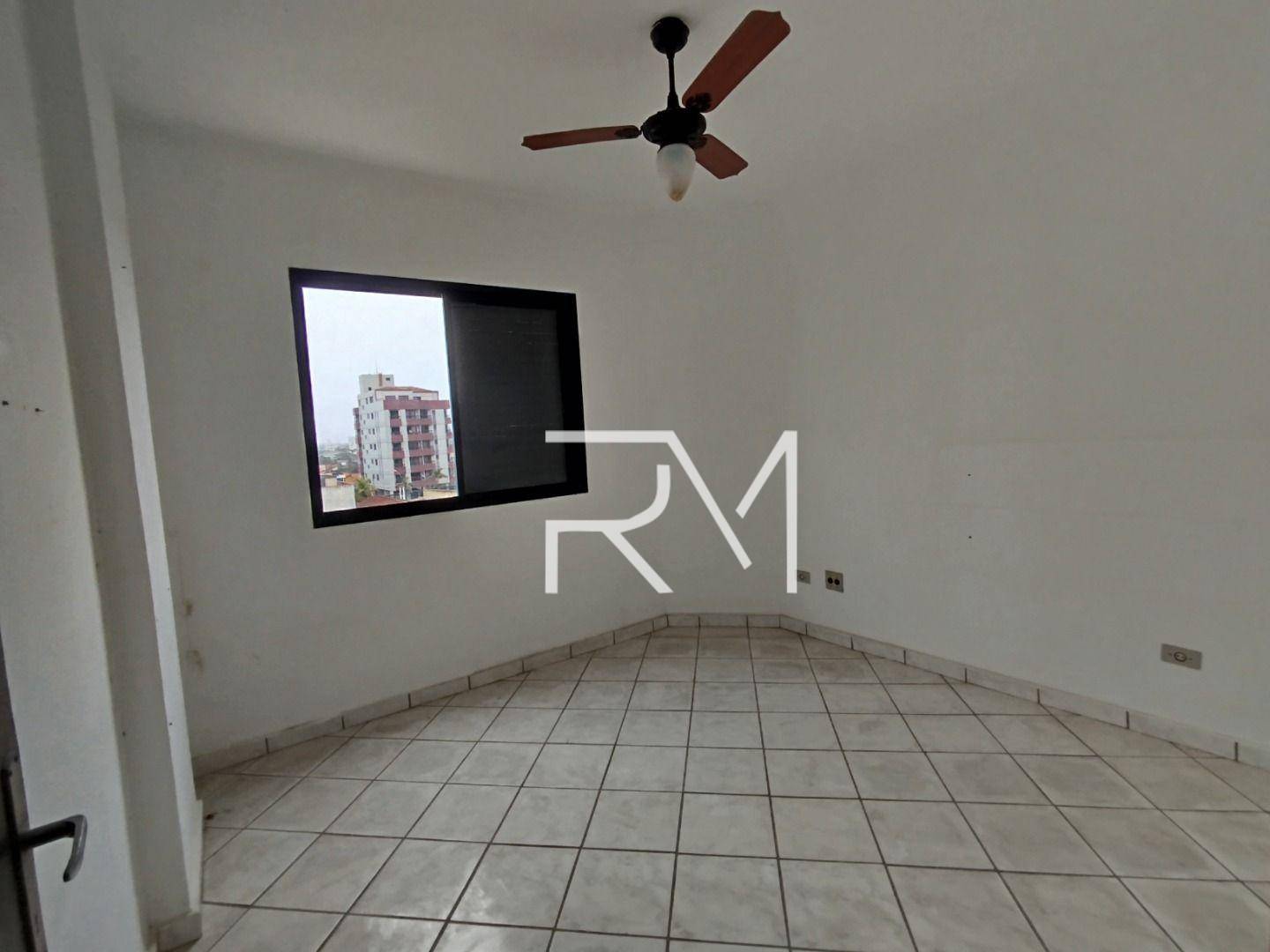 Apartamento à venda com 2 quartos, 75m² - Foto 11