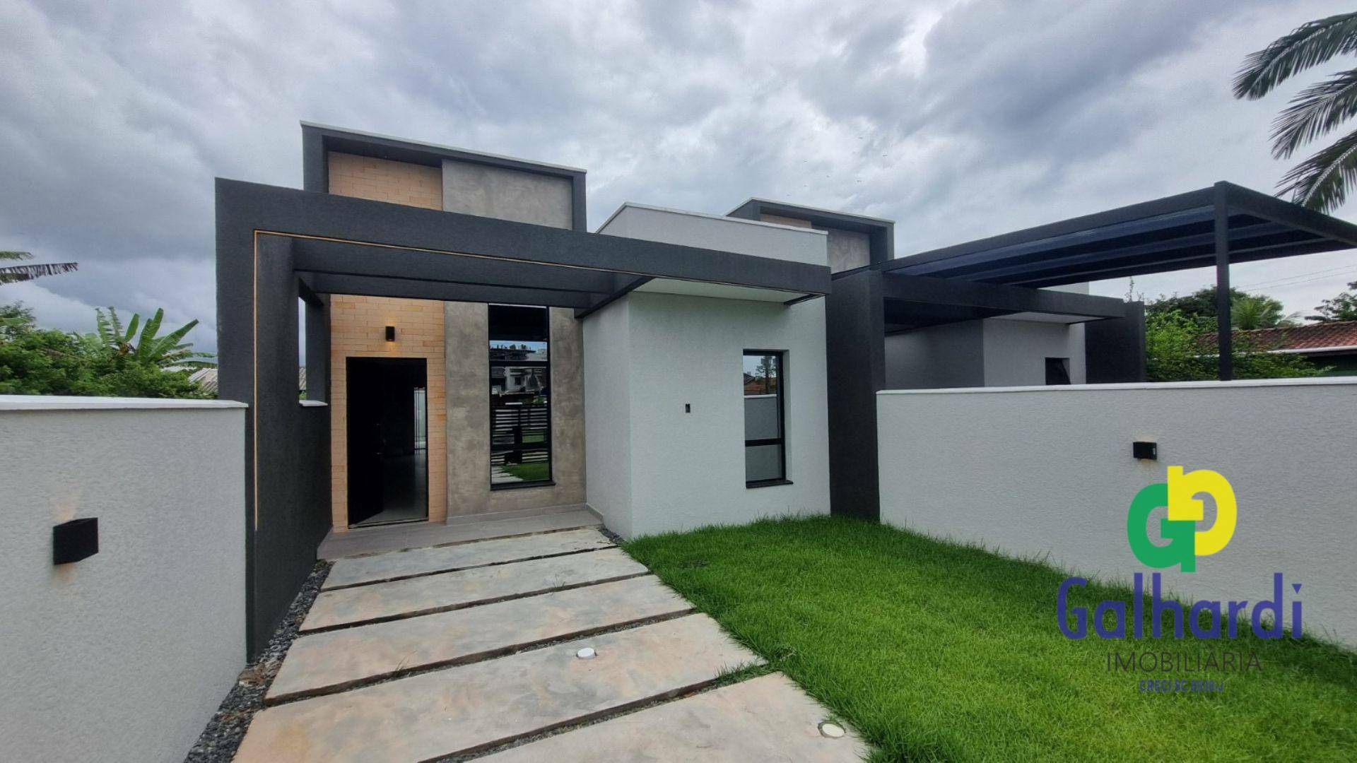 Casa à venda com 3 quartos, 89m² - Foto 1