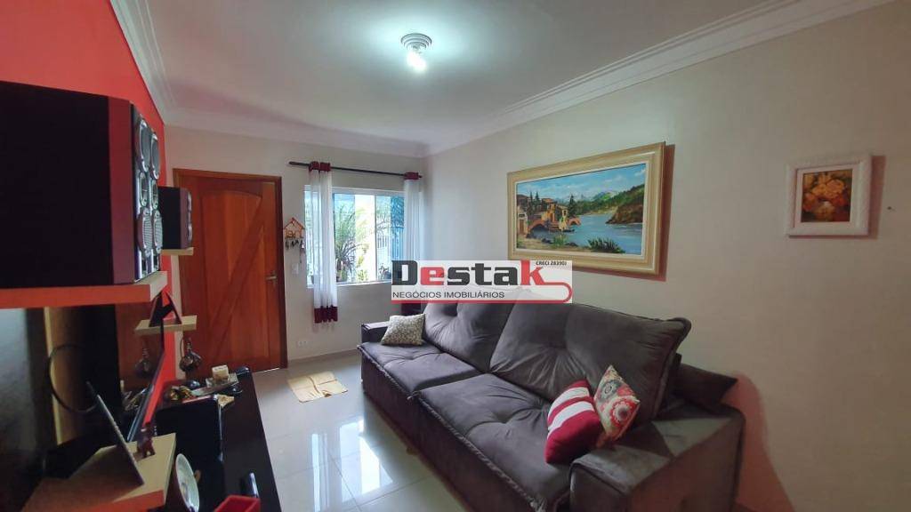 Casa à venda com 3 quartos, 180m² - Foto 1