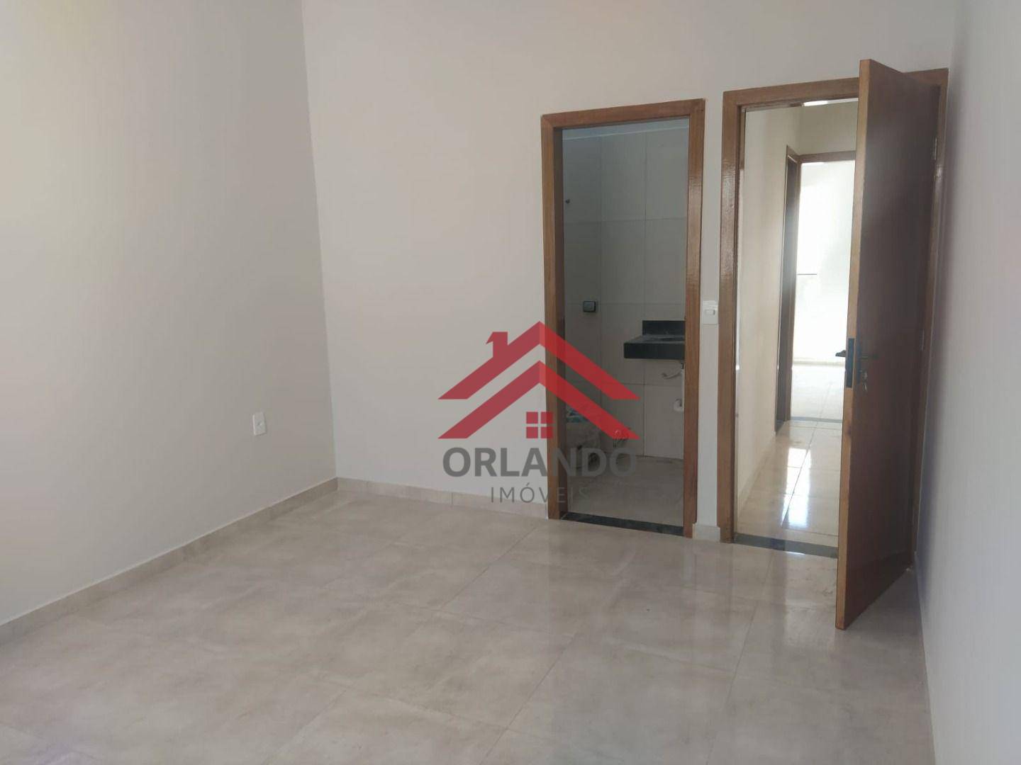 Casa à venda com 2 quartos, 97m² - Foto 1