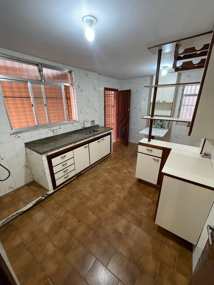 Casa à venda com 4 quartos, 199m² - Foto 8