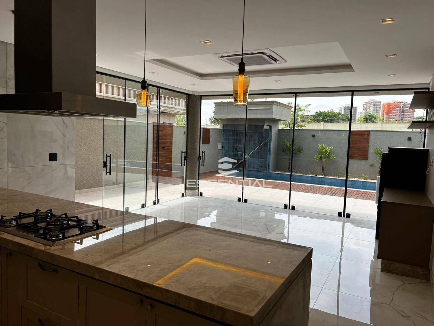 Casa de Condomínio à venda com 4 quartos, 277m² - Foto 1