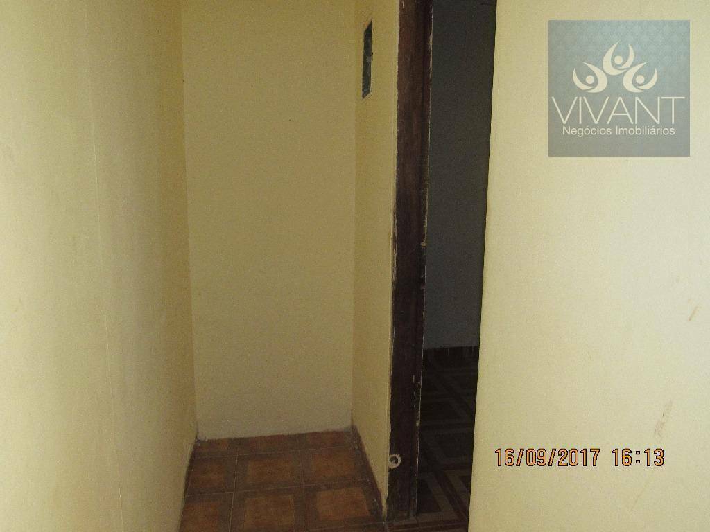 Casa à venda com 1 quarto, 340m² - Foto 3