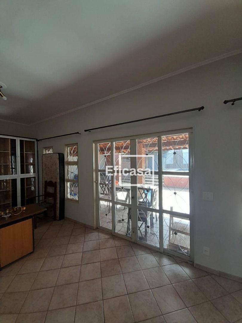 Casa à venda com 3 quartos, 344m² - Foto 23