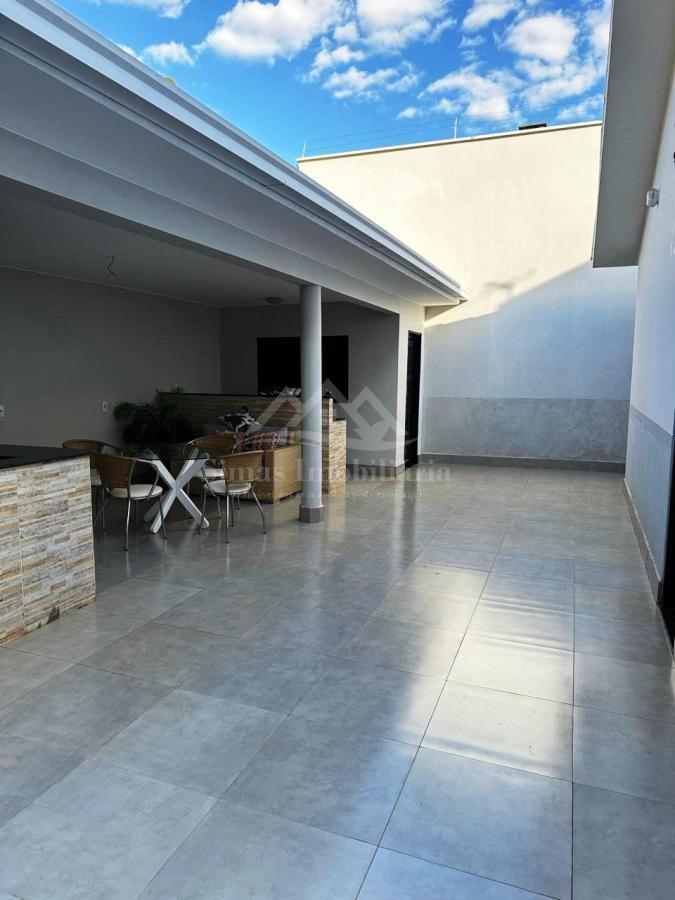 Casa à venda com 3 quartos, 230m² - Foto 17