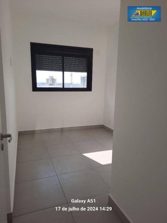 Apartamento para alugar com 3 quartos, 95m² - Foto 9