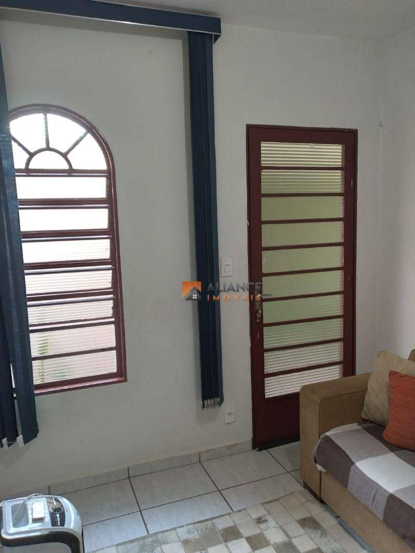 Casa à venda com 2 quartos, 100m² - Foto 14