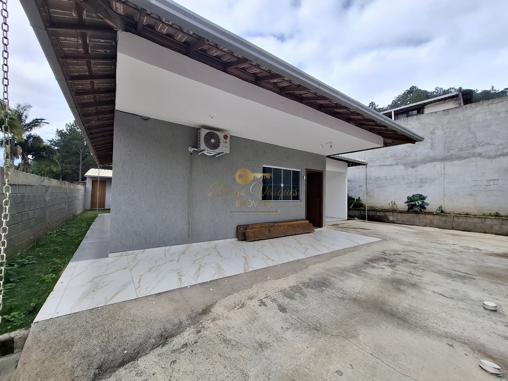 Casa à venda com 3 quartos, 359m² - Foto 2