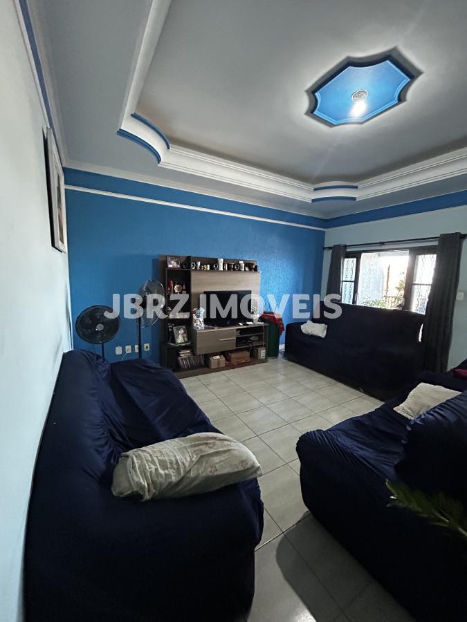 Casa para alugar com 5 quartos, 210m² - Foto 1