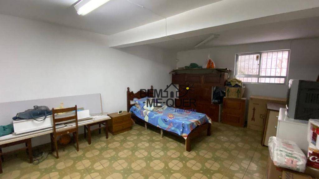 Casa à venda com 3 quartos, 234m² - Foto 16