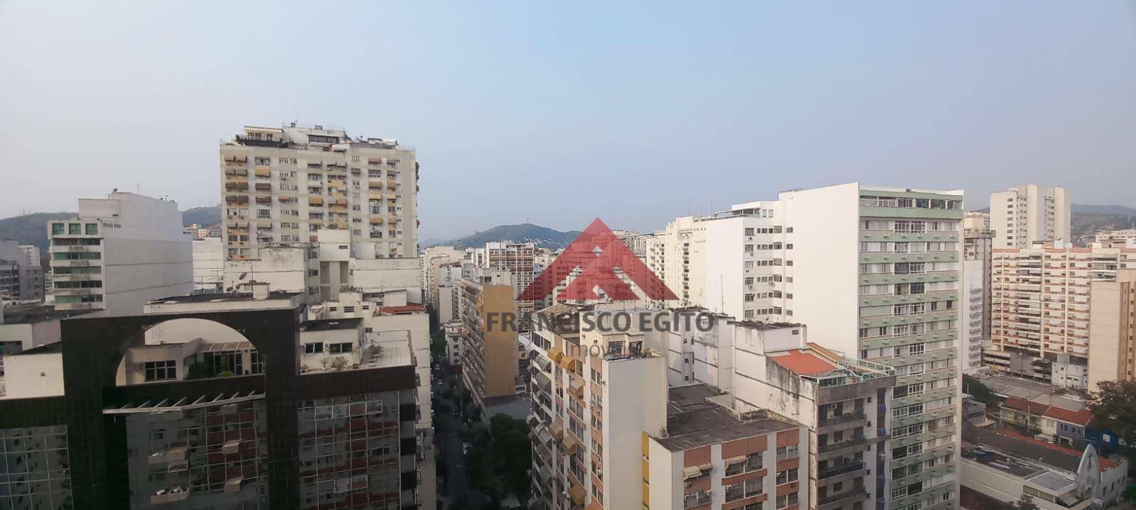 Apartamento à venda com 3 quartos, 140m² - Foto 1