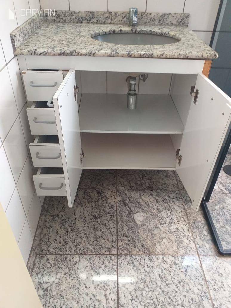 Apartamento à venda com 2 quartos, 70m² - Foto 11