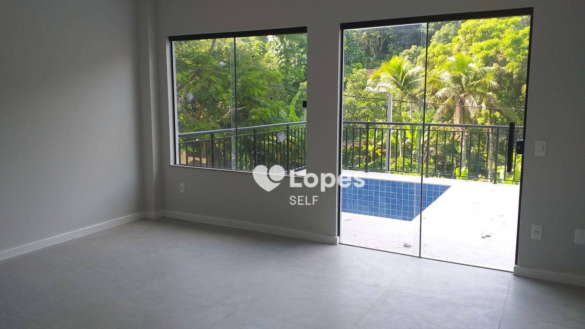 Casa à venda com 3 quartos, 258m² - Foto 5