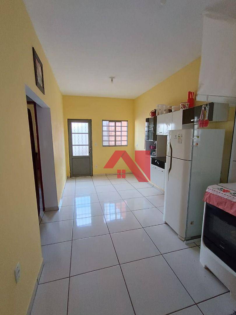 Casa à venda com 2 quartos, 50m² - Foto 6