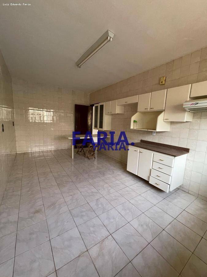 Casa de Condomínio à venda com 3 quartos, 158m² - Foto 9