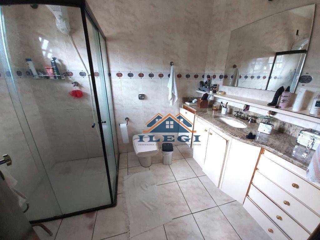 Casa de Condomínio à venda com 4 quartos, 360m² - Foto 24