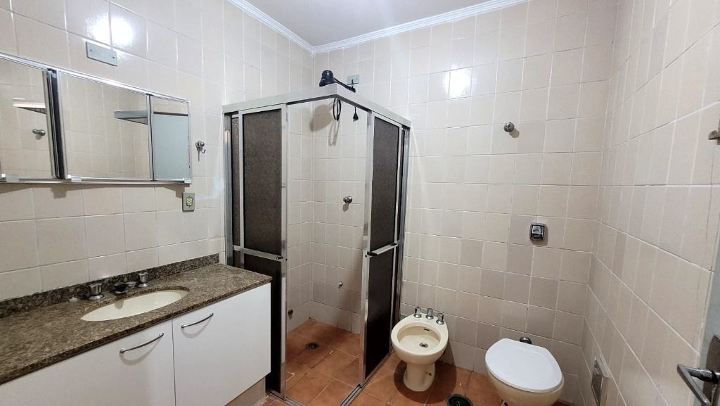 Apartamento para alugar com 2 quartos, 70m² - Foto 8