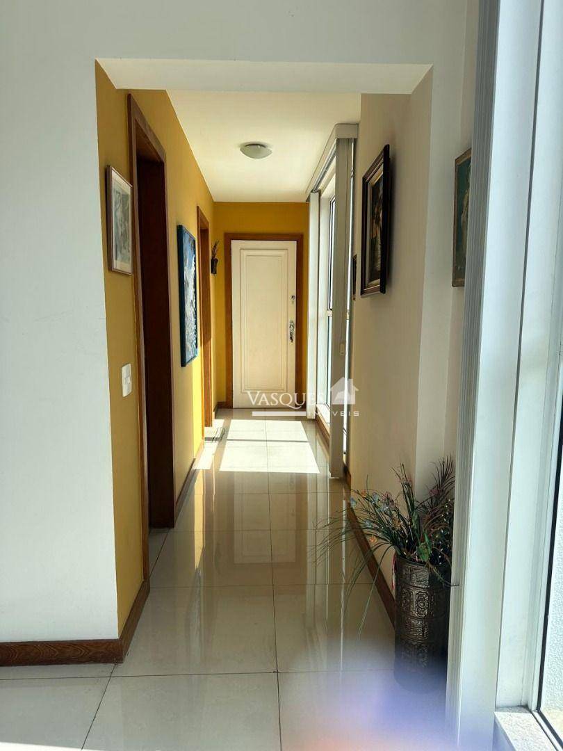 Apartamento à venda com 3 quartos, 136m² - Foto 13