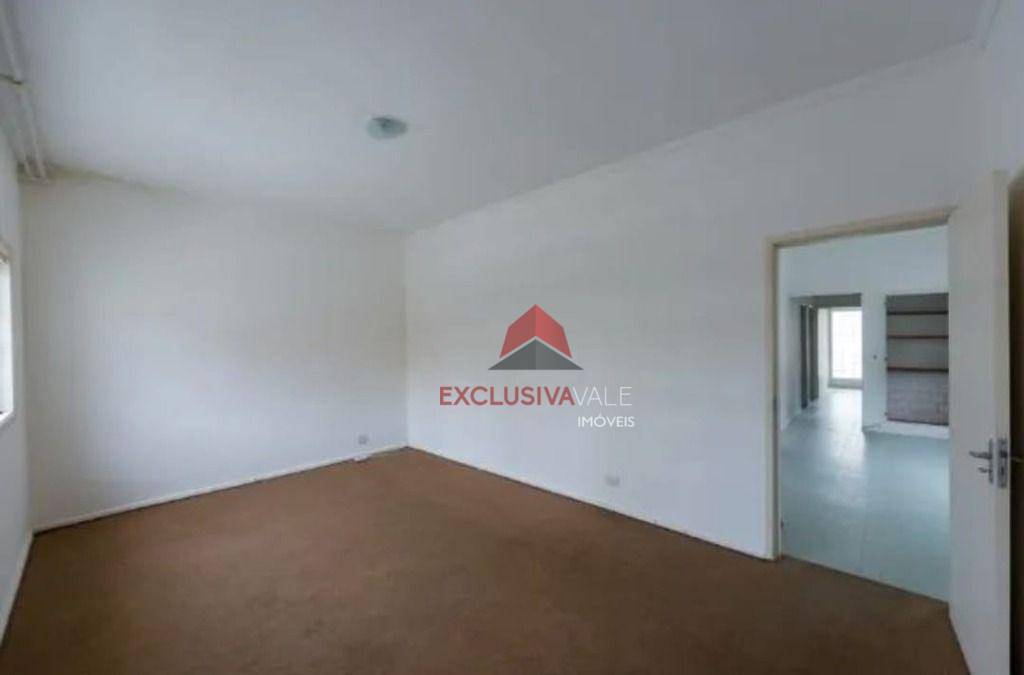 Casa à venda com 3 quartos, 300m² - Foto 4