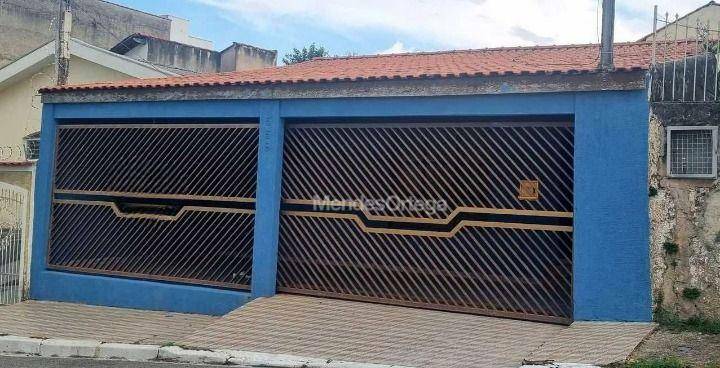 Casa à venda com 3 quartos, 200m² - Foto 1