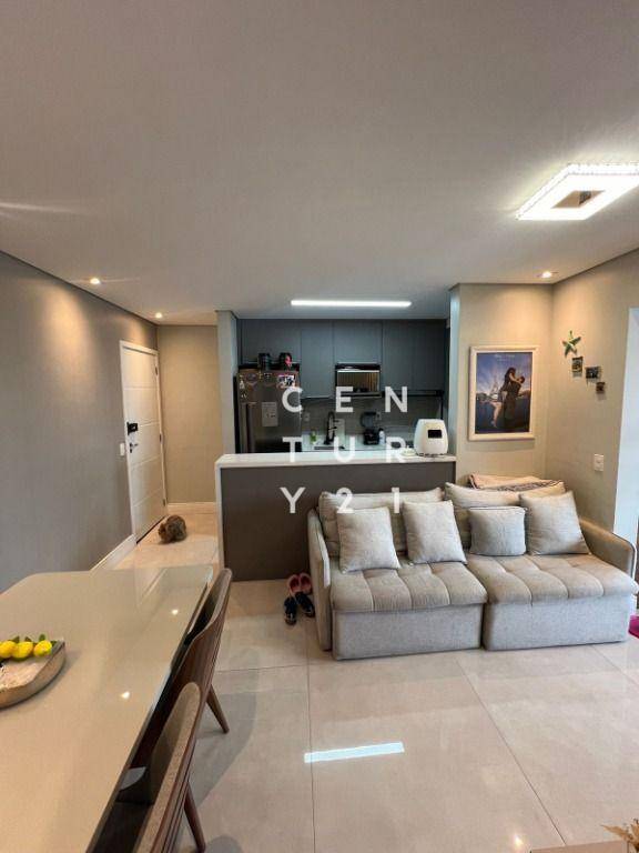 Apartamento à venda com 2 quartos, 72m² - Foto 9