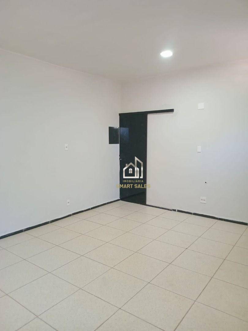 Casa à venda com 8 quartos, 350m² - Foto 30
