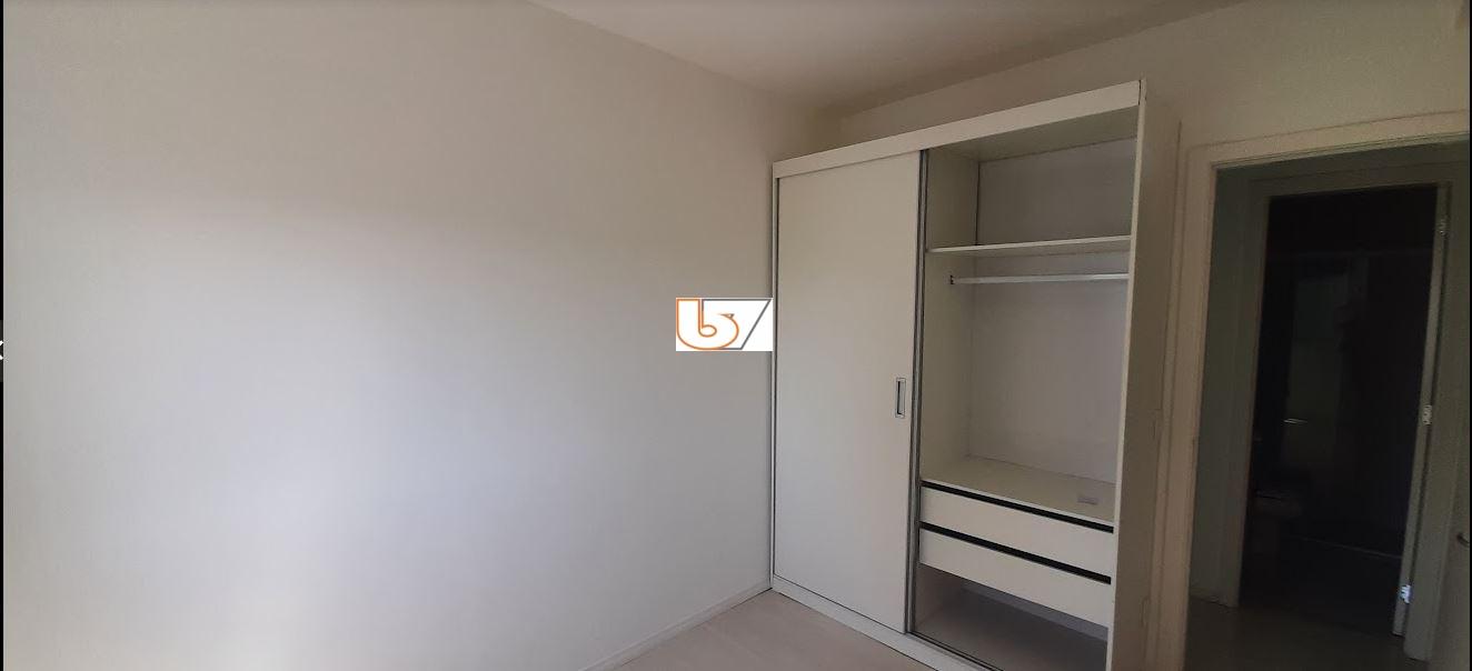 Apartamento para alugar com 2 quartos, 70m² - Foto 12