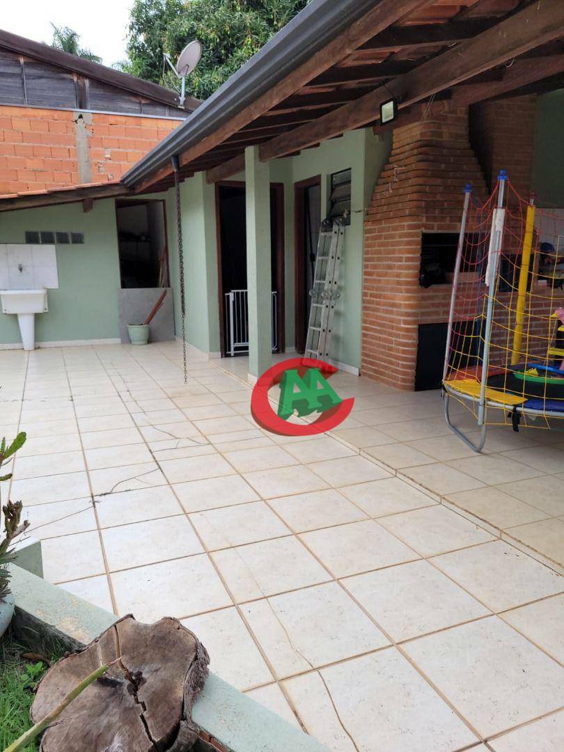 Chácara à venda com 3 quartos, 250m² - Foto 4