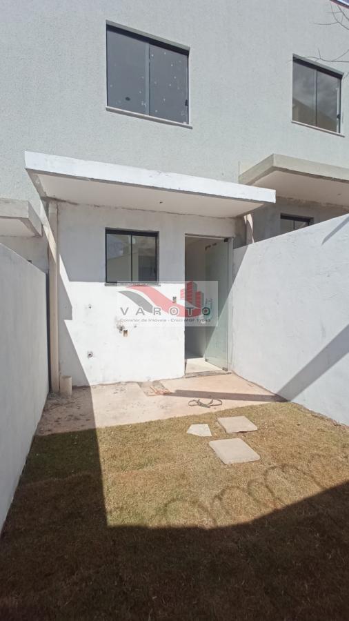 Casa à venda com 2 quartos, 17m² - Foto 1