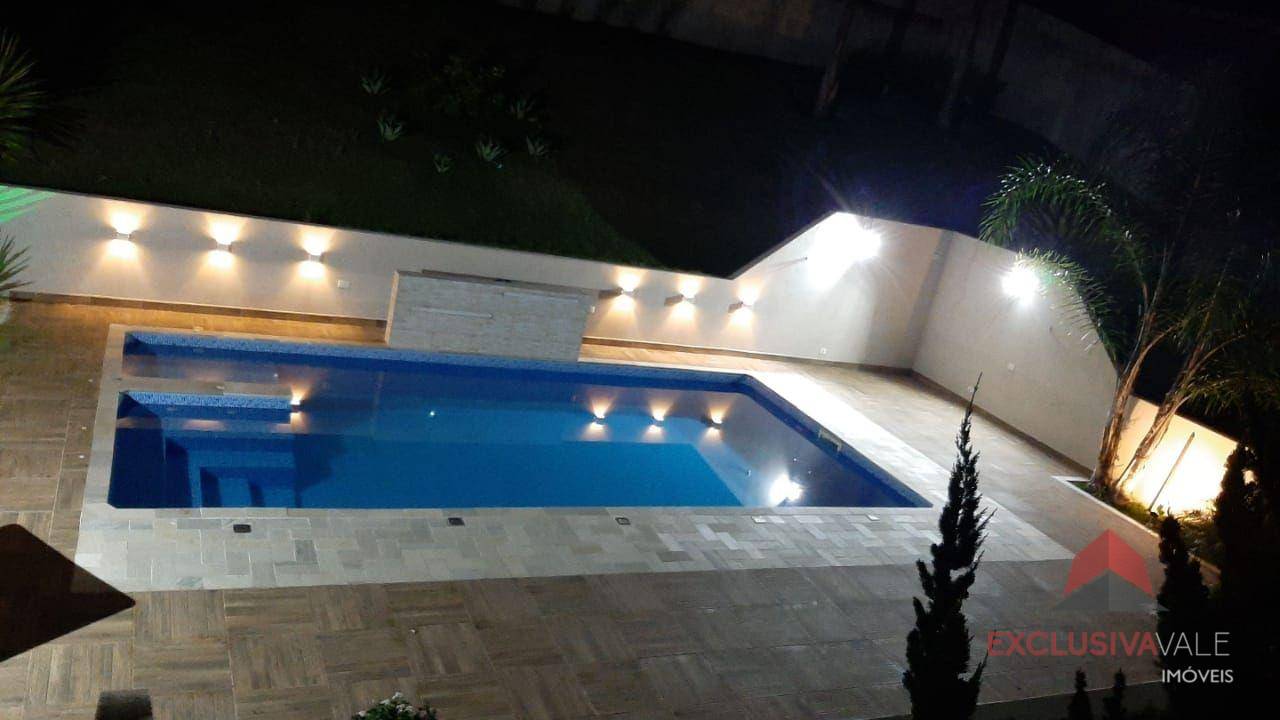 Casa de Condomínio à venda com 4 quartos, 540m² - Foto 1