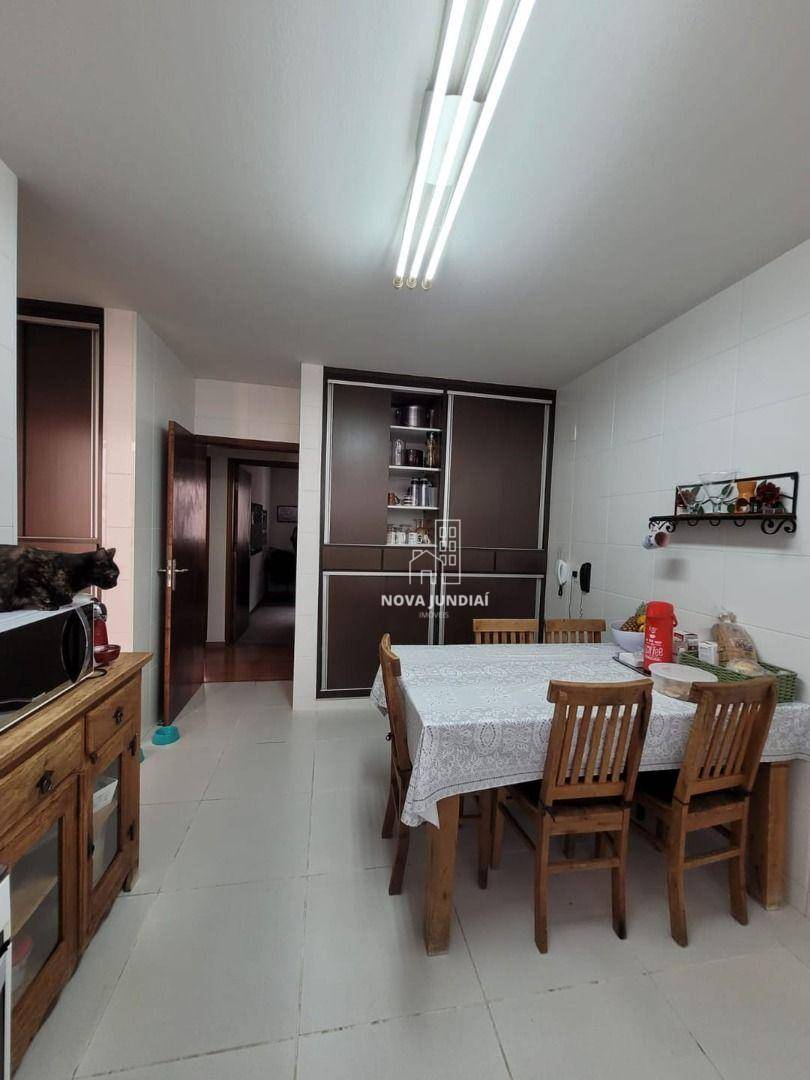 Casa à venda e aluguel com 3 quartos, 232m² - Foto 8