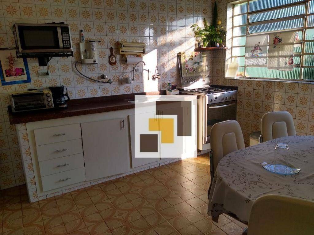 Casa de Condomínio para alugar com 3 quartos, 198m² - Foto 19