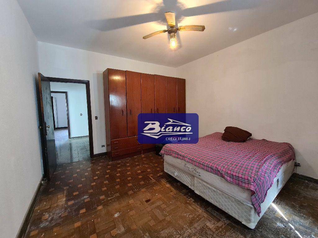 Sobrado à venda com 3 quartos, 800m² - Foto 11