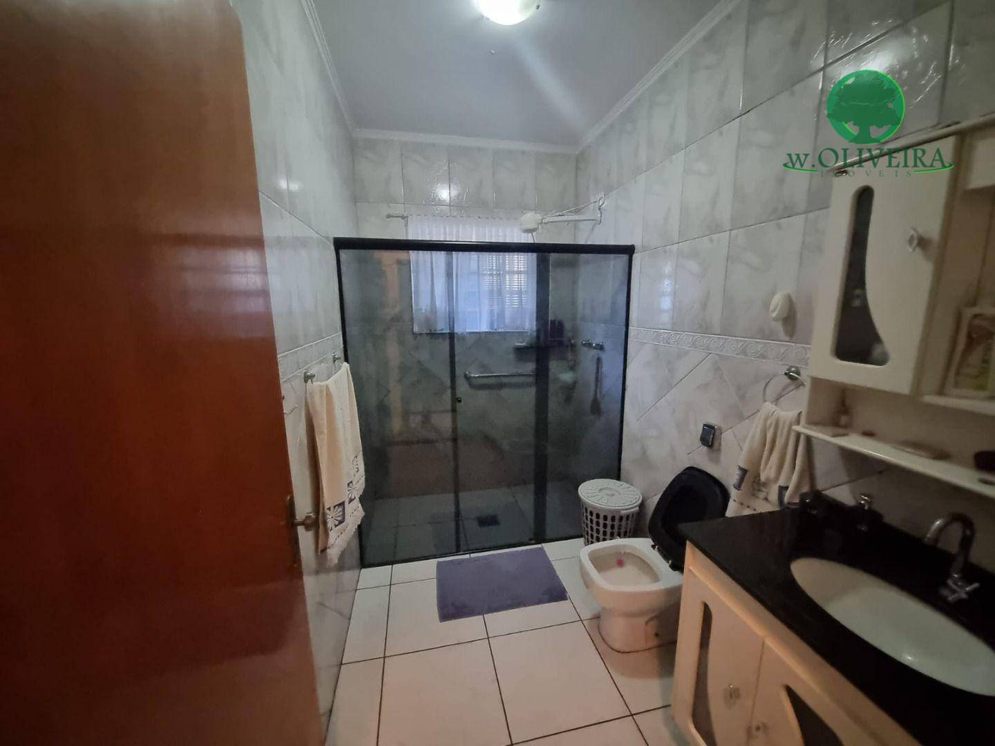 Casa à venda com 4 quartos, 190m² - Foto 4