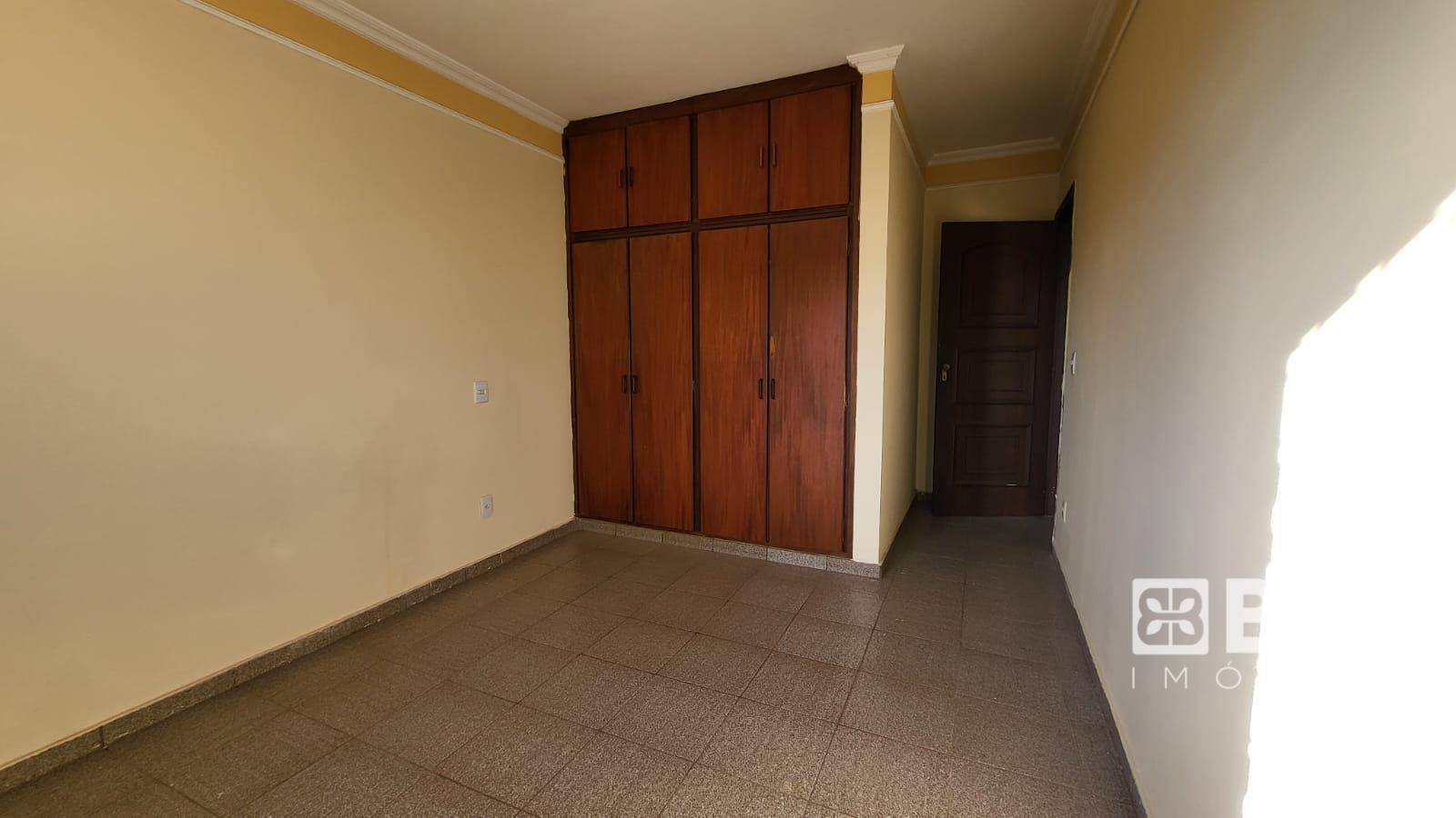 Casa para alugar com 6 quartos, 416m² - Foto 21