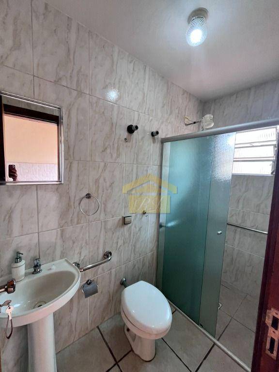 Casa para alugar com 2 quartos, 76m² - Foto 15