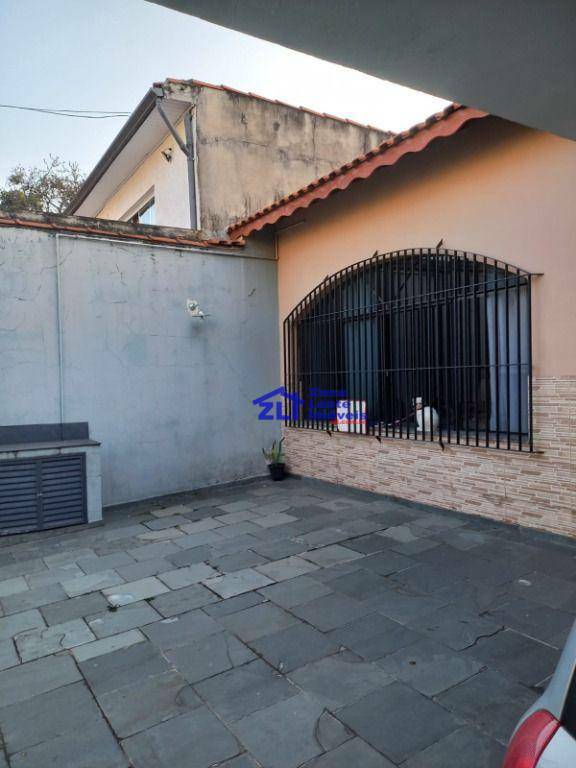 Casa à venda com 3 quartos, 190m² - Foto 2