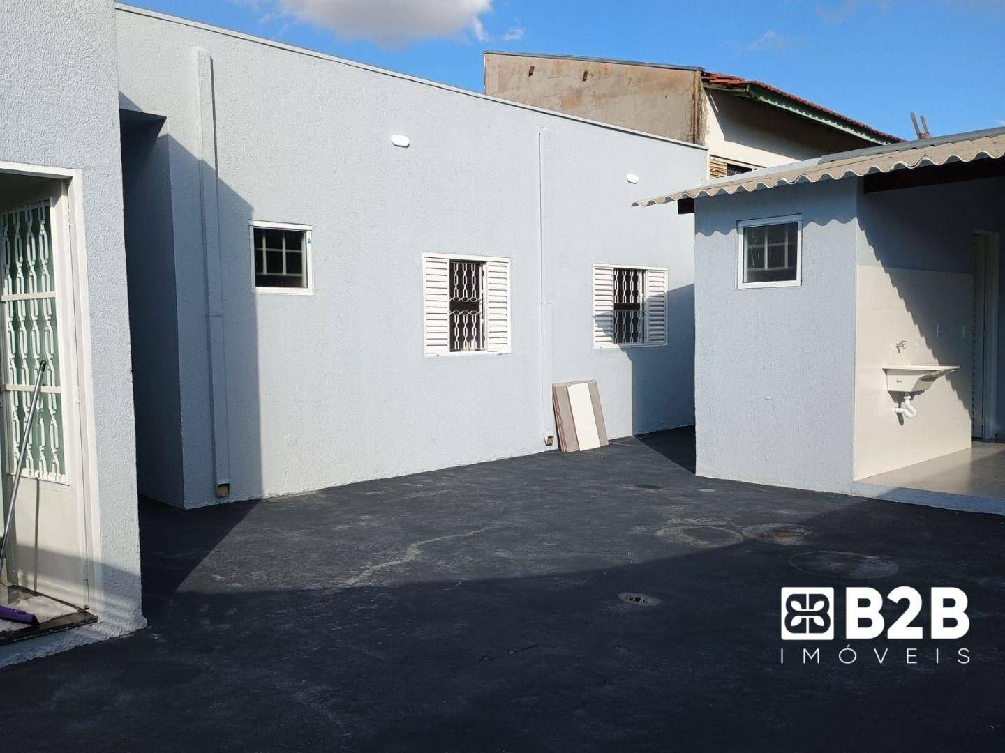Casa à venda com 2 quartos, 83m² - Foto 4