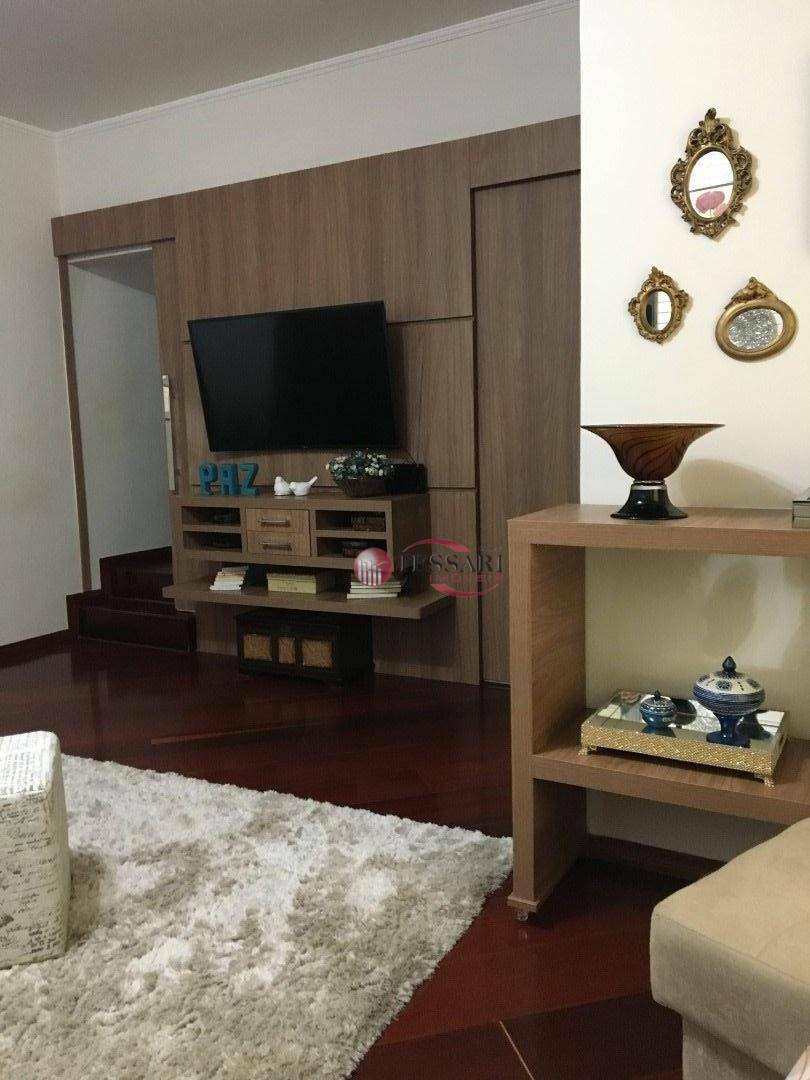 Casa à venda com 3 quartos, 227m² - Foto 15