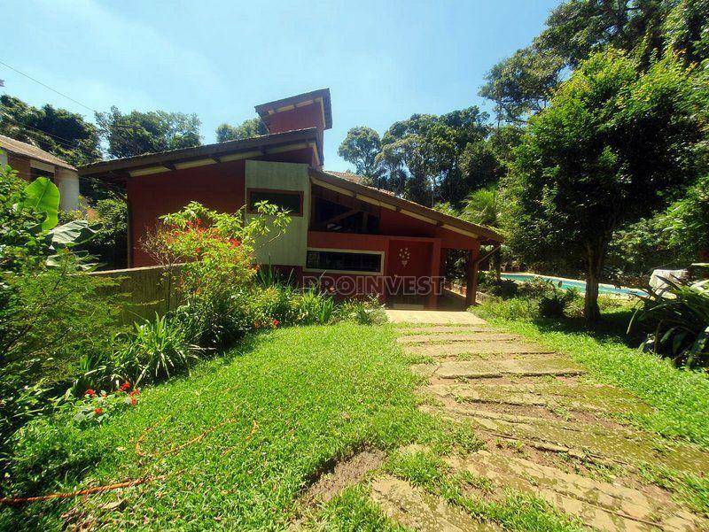 Casa de Condomínio à venda com 3 quartos, 216m² - Foto 2