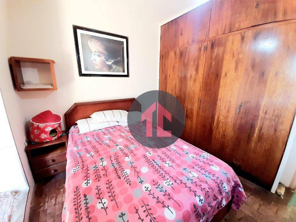 Casa à venda com 6 quartos, 260m² - Foto 16