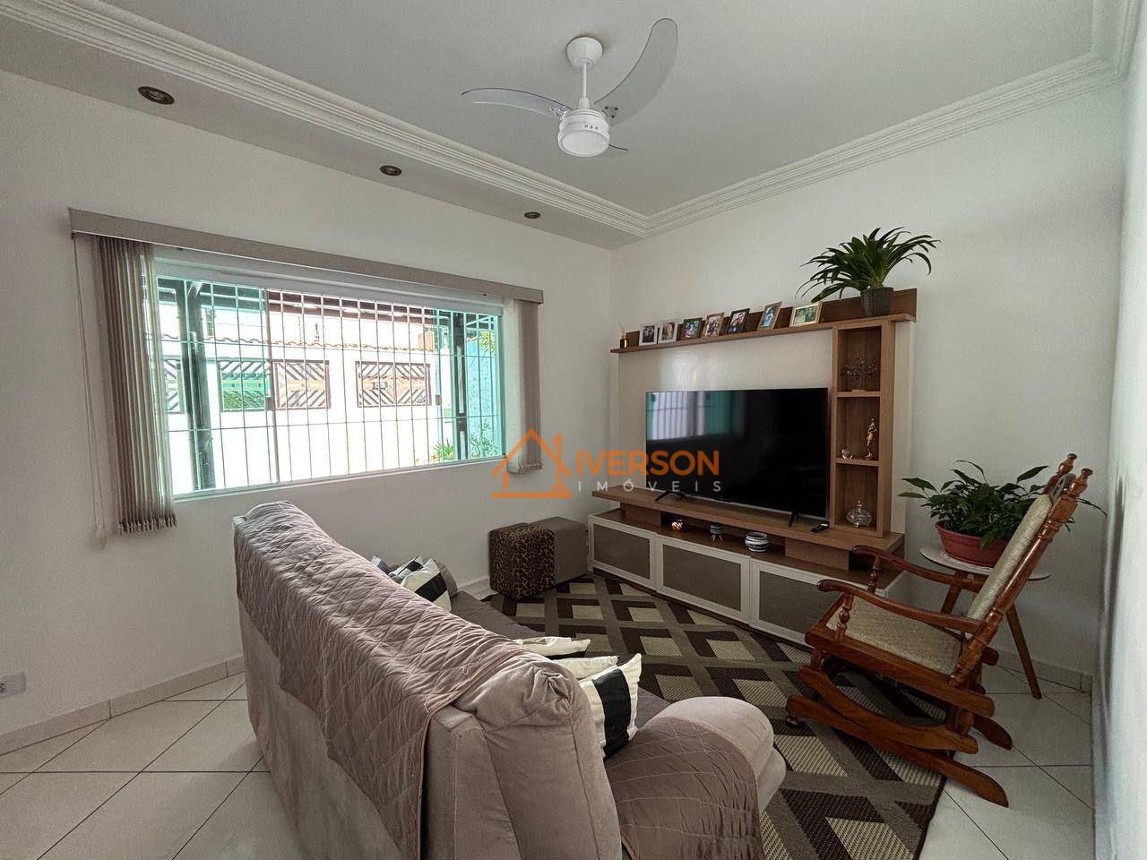 Casa, 4 quartos, 177 m² - Foto 2