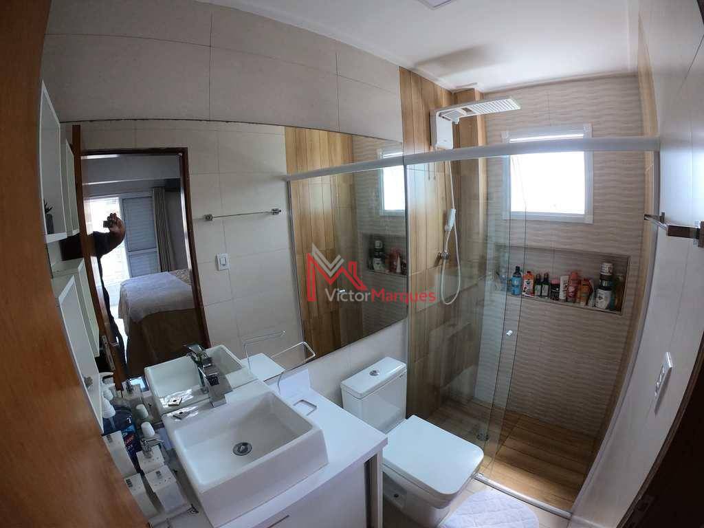 Apartamento à venda com 3 quartos, 135m² - Foto 2