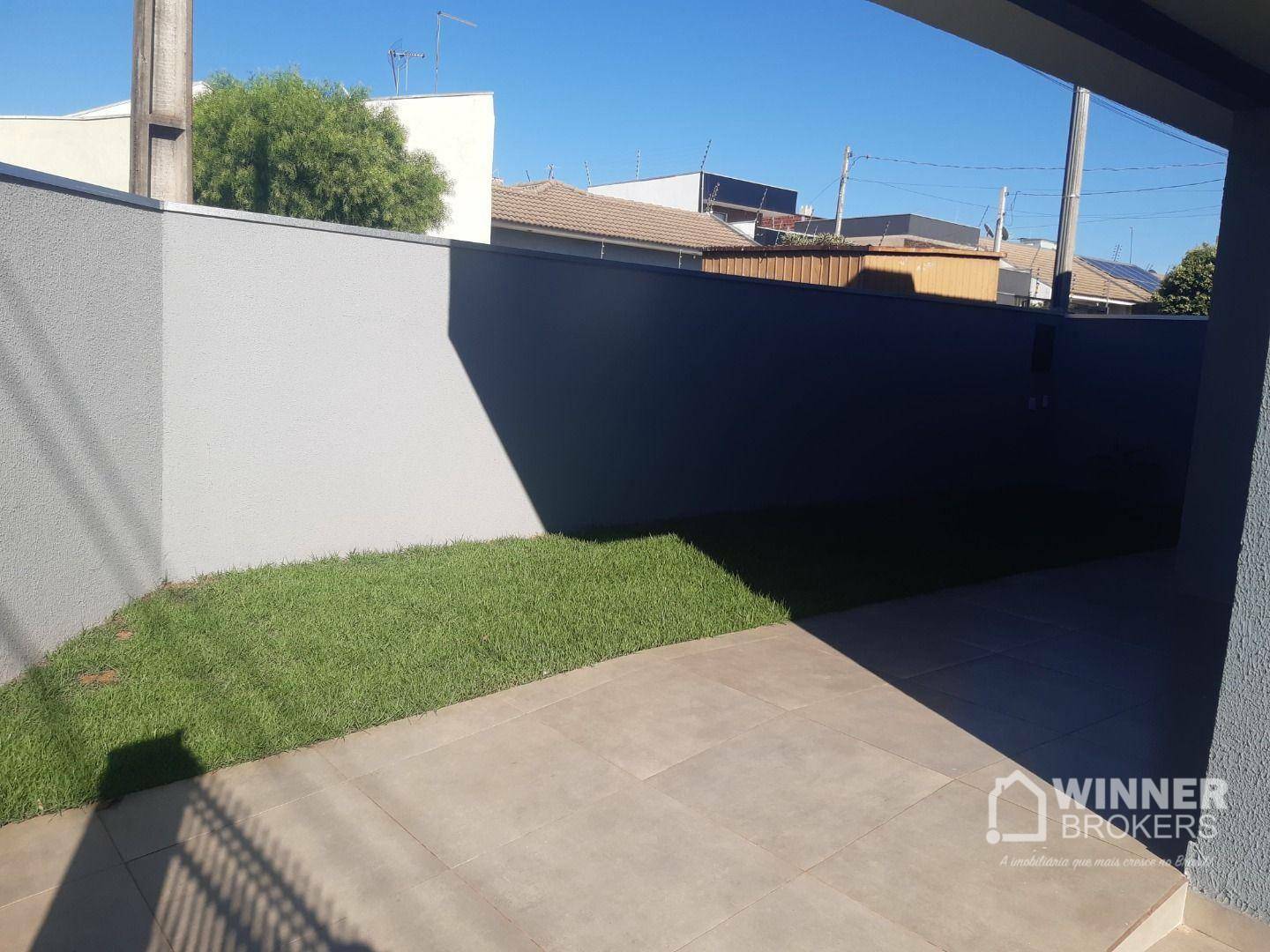 Casa à venda com 3 quartos, 85m² - Foto 2