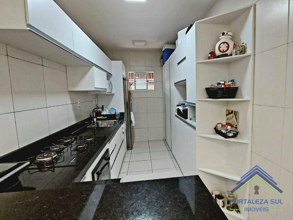 Casa à venda com 3 quartos, 87m² - Foto 7