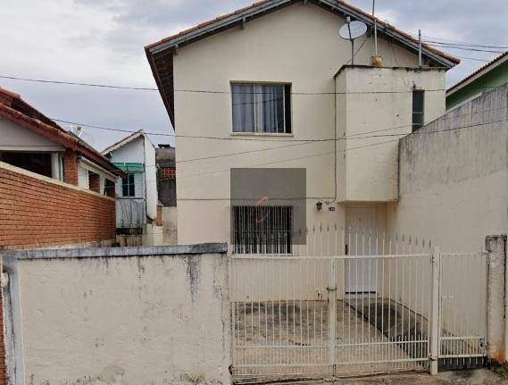 Casa à venda com 2 quartos, 62m² - Foto 1