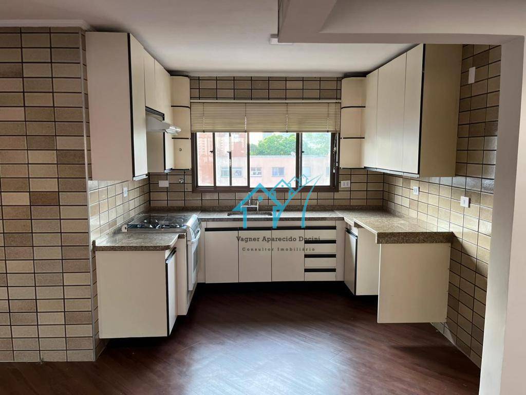 Apartamento à venda com 3 quartos, 145m² - Foto 12